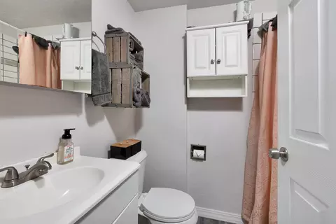 Bath - 707 E Dall St, Appleton, WI 54911 photo 1 of 1