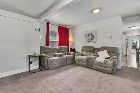 Living - 707 E Dall St, Appleton, WI 54911 photo 1 of 2