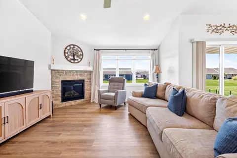 Living - 3411 E Aquamarine Ave, Appleton, WI 54913 photo 1 of 5