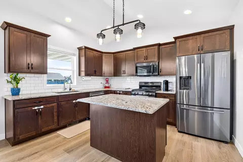 Kitchen - 3411 E Aquamarine Ave, Appleton, WI 54913 photo 1 of 4