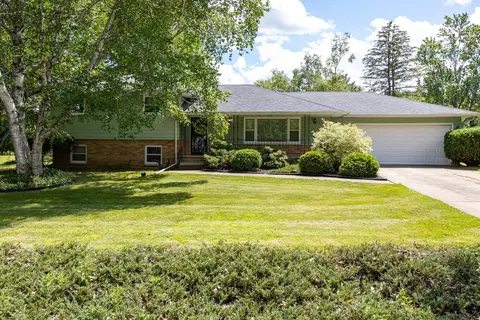6054 N Rosewood Dr, Appleton, WI 54913