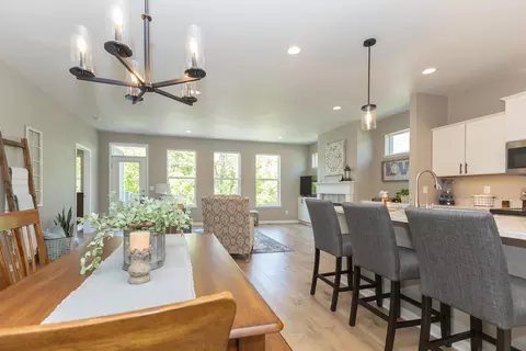Dining - 2263 E Baldeagle Dr, Appleton, WI 54913 photo 3 of 6