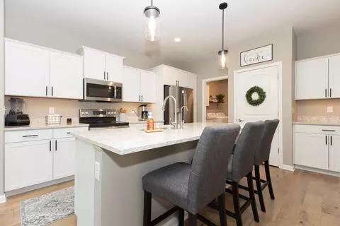 Kitchen - 2263 E Baldeagle Dr, Appleton, WI 54913 photo 1 of 6