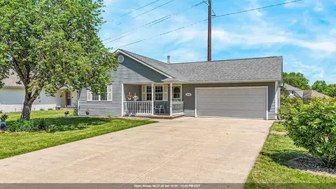 2209 High Meadows Ln, Neenah, WI 54956