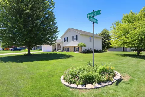 Exterior - n9443 Handel Drive, Appleton, WI 54915 photo 12 of 18
