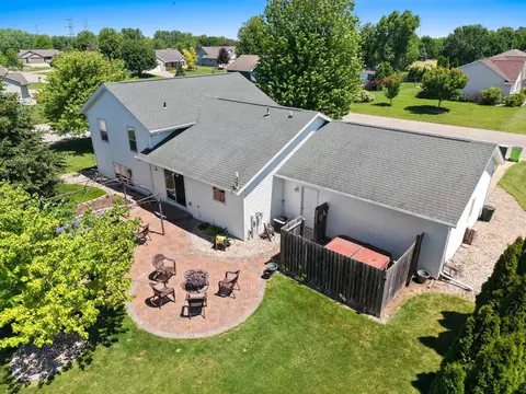 View/Area - n9443 Handel Drive, Appleton, WI 54915 photo 5 of 14