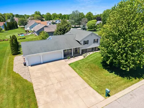 View/Area - n9443 Handel Drive, Appleton, WI 54915 photo 1 of 14