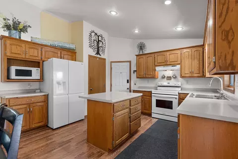 Kitchen - n9443 Handel Drive, Appleton, WI 54915 photo 3 of 4