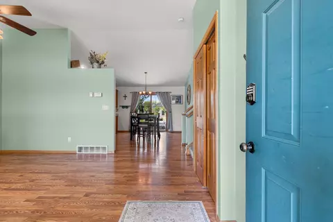 Entry Way - n9443 Handel Drive, Appleton, WI 54915 photo 2 of 3