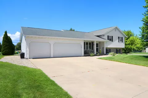 Exterior - n9443 Handel Drive, Appleton, WI 54915 photo 8 of 18