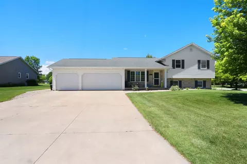 Exterior - n9443 Handel Drive, Appleton, WI 54915 photo 2 of 18