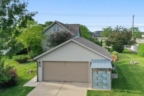 2788 Riveridge Ln, Green Bay, WI 54313