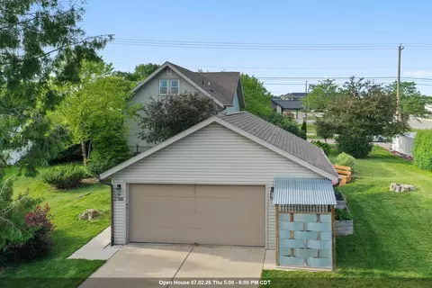 2788 Riveridge Ln, Green Bay, WI 54313