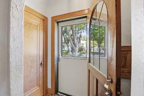 Entry Way - 109 E Roosevelt St, Appleton, WI 54911 photo 1 of 3