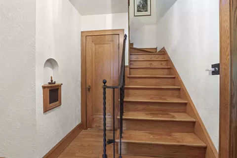 Entry Way - 109 E Roosevelt St, Appleton, WI 54911 photo 2 of 3