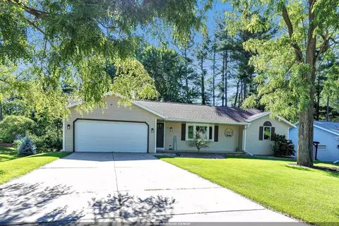 2035 S Point Rd, Green Bay, WI 54313
