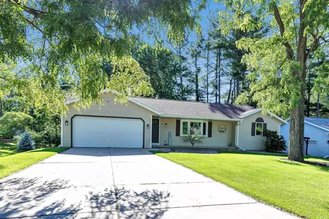 2035 S Point Rd, Green Bay, WI 54313