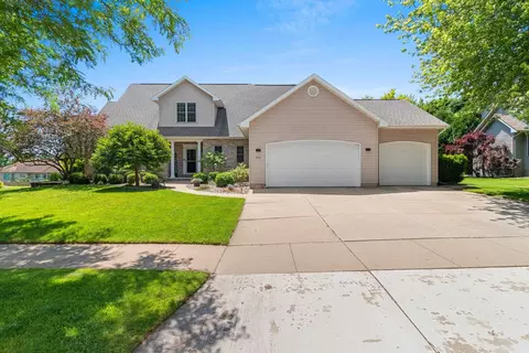 421 E Sheffield Ln, Appleton, WI 54913