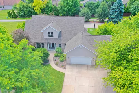 View/Area - 421 E Sheffield Ln, Appleton, WI 54913 photo 2 of 10