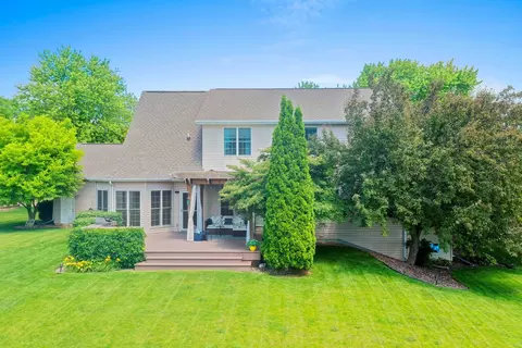 Exterior - 421 E Sheffield Ln, Appleton, WI 54913 photo 16 of 18