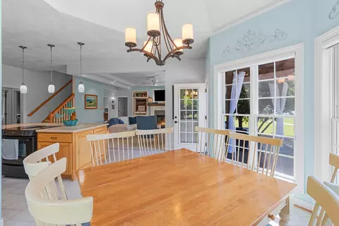 Dining - 421 E Sheffield Ln, Appleton, WI 54913 photo 2 of 2