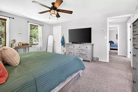 Bedroom - 27 Lamplighter Ct, Appleton, WI 54914 photo 7 of 9