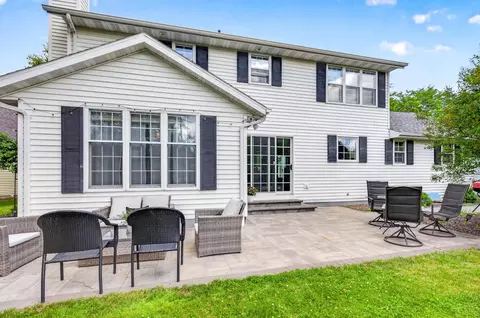 Exterior - 27 Lamplighter Ct, Appleton, WI 54914 photo 8 of 9