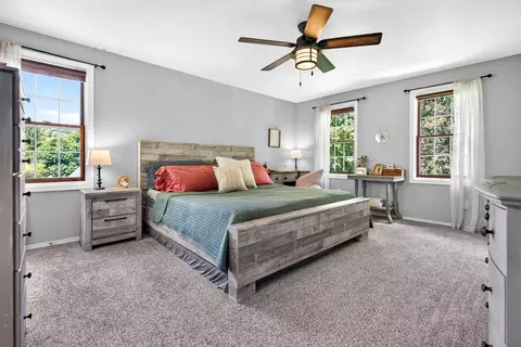 Bedroom - 27 Lamplighter Ct, Appleton, WI 54914 photo 6 of 9