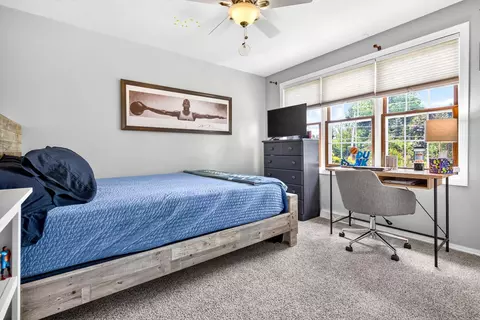 Bedroom - 27 Lamplighter Ct, Appleton, WI 54914 photo 5 of 9