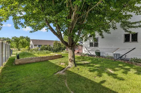Exterior - w5546 Mutzy Way, Appleton, WI 54915 photo 15 of 16