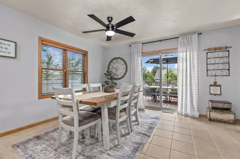 Dining - w5546 Mutzy Way, Appleton, WI 54915 photo 2 of 2