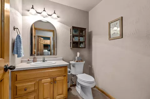Bath - w5546 Mutzy Way, Appleton, WI 54915 photo 4 of 5