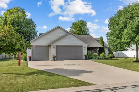 Exterior - w5546 Mutzy Way, Appleton, WI 54915 photo 2 of 16