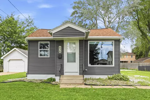 834 Oak St, De Pere, WI 54115