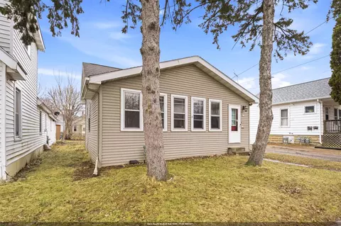 613 Shawano Ave, Oshkosh, WI 54901
