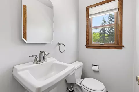 Bath - 3517 W Florida Ave, Appleton, WI 54914 photo 1 of 2