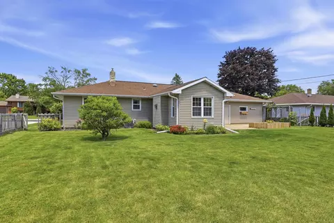 Exterior - 3517 W Florida Ave, Appleton, WI 54914 photo 3 of 6