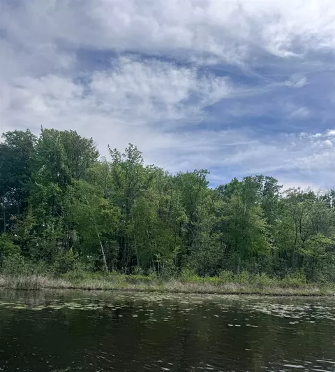 301 Channel Trce, Shawano, WI 54166