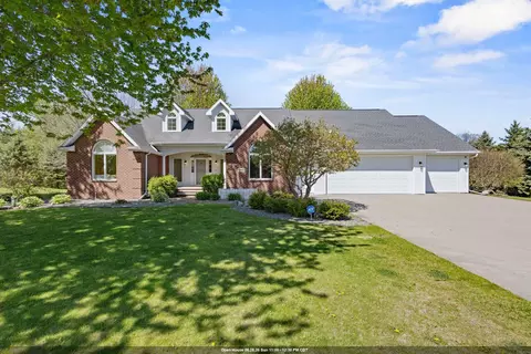 8045 Saquaro Ct, Neenah, WI 54956