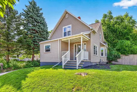1013 E Kimberly Ave, Kimberly, WI 54136