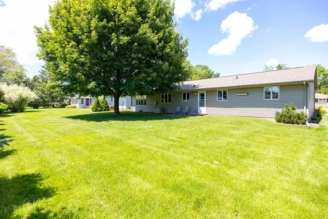 Exterior - 931 E Sunset Ave, Appleton, WI 54911 photo 2 of 8