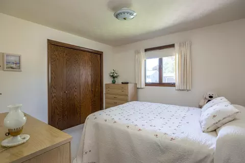 Bedroom - 931 E Sunset Ave, Appleton, WI 54911 photo 3 of 4