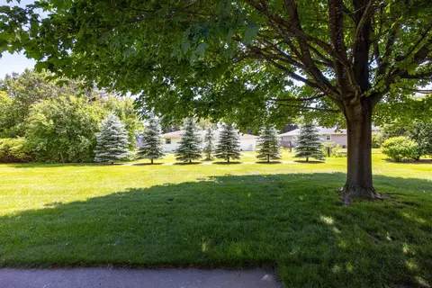 Exterior - 931 E Sunset Ave, Appleton, WI 54911 photo 8 of 8