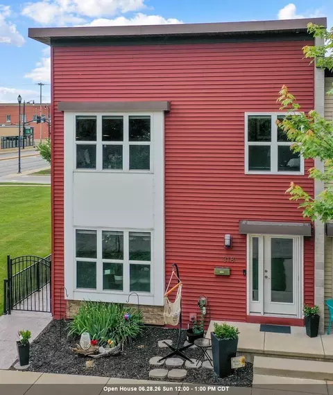 318 N Van Buren St, Green Bay, WI 54301