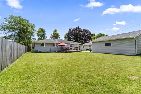 Exterior - 1118 E Park Hills Dr, Appleton, WI 54915 photo 5 of 5