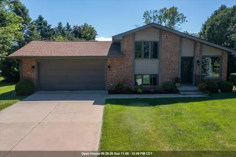 4360 Swallow Banks Ln, Oshkosh, WI 54904