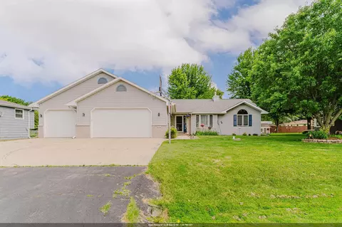 620 Courtland Ave, Oshkosh, WI 54901