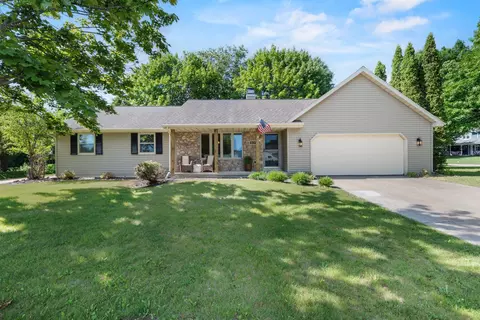 3107 Devroy Ln, Green Bay, WI 54313