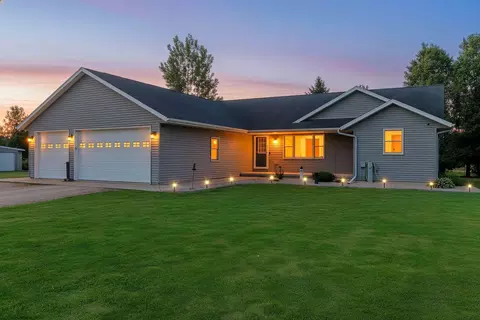 3415 Delhi Rd, Omro, WI 54963