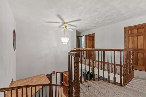 Entry Way - 17 Pamela Ct, Appleton, WI 54915 photo 5 of 6